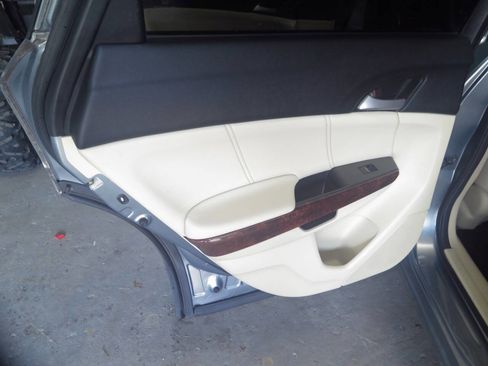 Used 2010 Honda Crosstour EX-L image 20