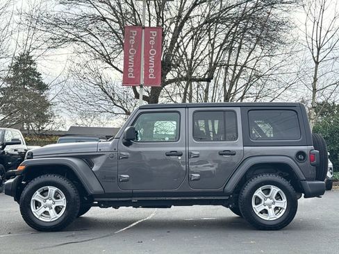 Used 2022 Jeep Wrangler Unlimited Sport image 2