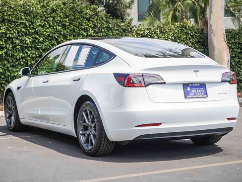 Used 2022 Tesla Model 3 Long Range AWD/4WD image 4