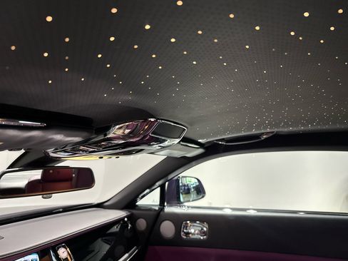 Used 2018 Rolls-Royce Wraith image 25