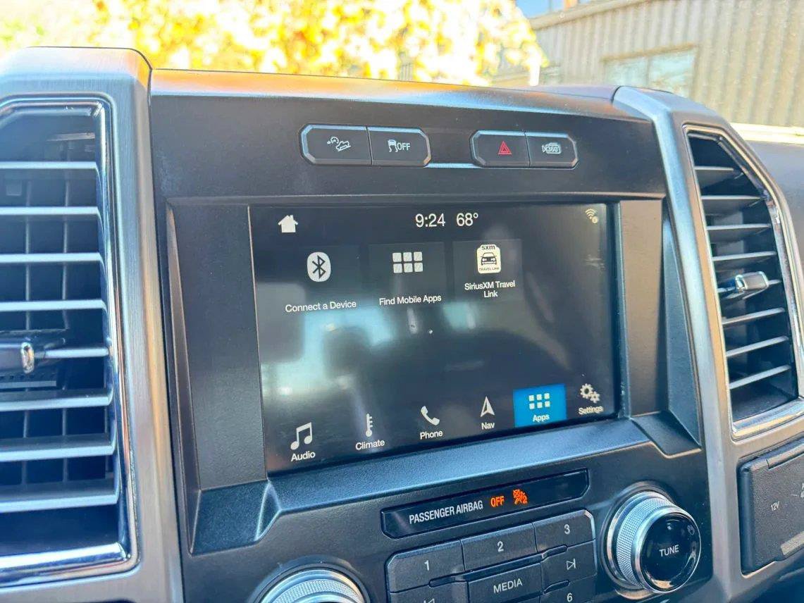 Used 2016 Ford F150 Platinum w/ Equipment Group 701A Luxury AWD/4WD image 18