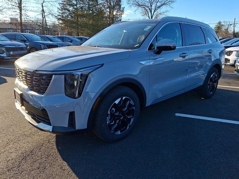 New 2026 Kia Sorento S image 3