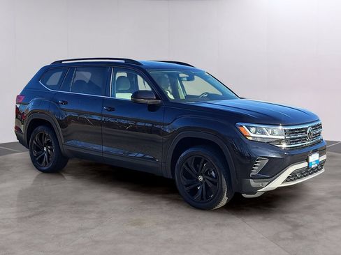 Used 2022 Volkswagen Atlas SE w/ Panoramic Sunroof Package AWD/4WD image 3