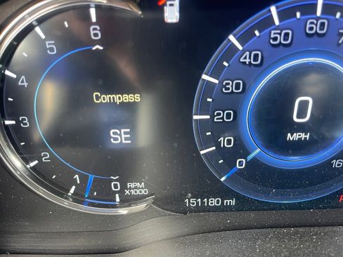 Used 2016 Cadillac Escalade Platinum AWD/4WD image 5