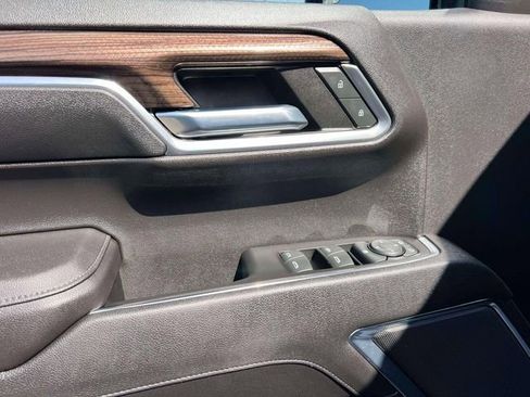 Used 2023 Chevrolet Silverado 1500 LT image 17