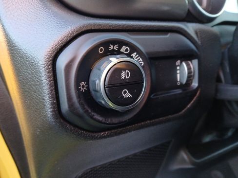 Certified 2023 Jeep Gladiator Overland image 35