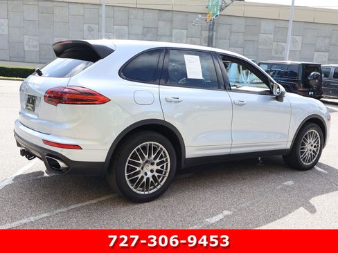 Used 2016 Porsche Cayenne AWD/4WD image 9