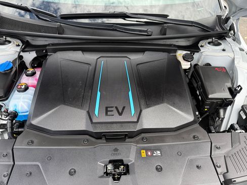 Certified 2024 Hyundai Ioniq 5 Limited RWD image 20