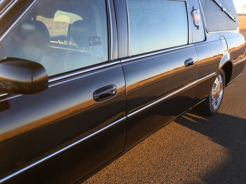 Used 2009 Cadillac DTS Hearse FWD image 52