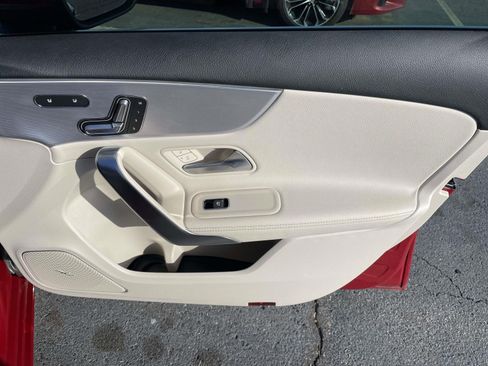 Used 2020 Mercedes-Benz A 220 4MATIC image 40