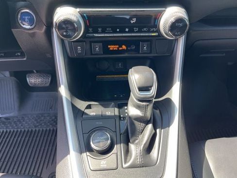 Used 2021 Toyota RAV4 XSE AWD/4WD image 22