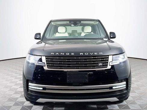 Used 2024 Land Rover Range Rover SE AWD/4WD image 2