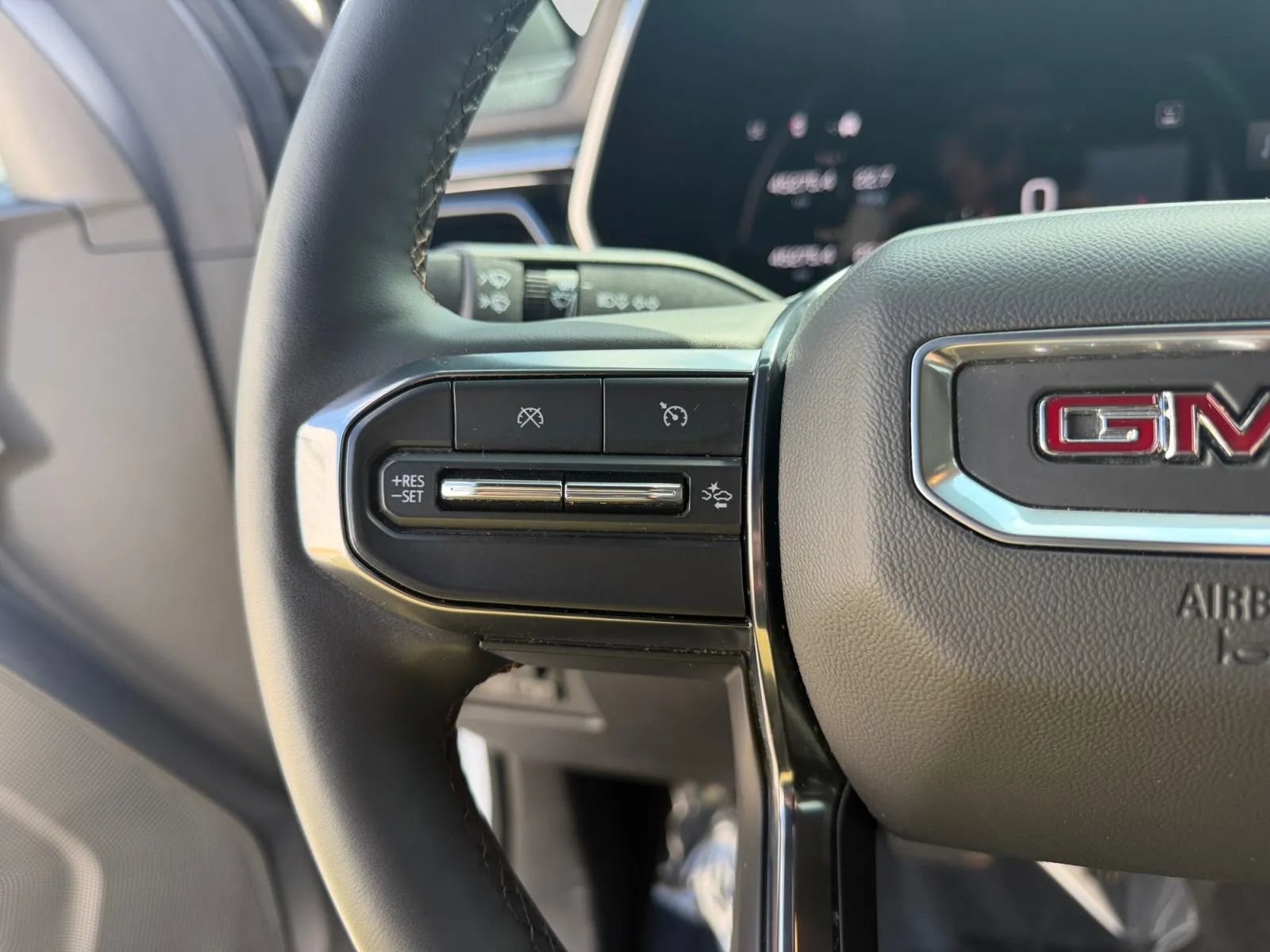 Used 2024 GMC Canyon AT4 w/ AT4 Premium Package AWD/4WD image 22