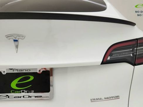 Used 2023 Tesla Model Y Performance AWD/4WD image 26