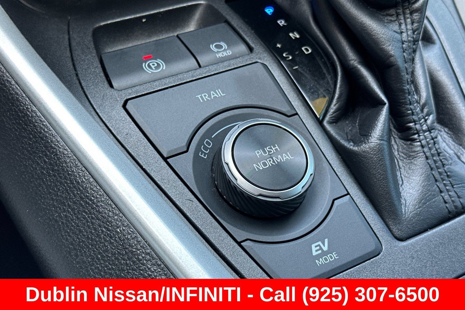 Used 2022 Toyota RAV4 LE AWD/4WD image 33