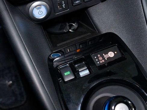 Used 2025 Nissan Leaf SV Plus image 39