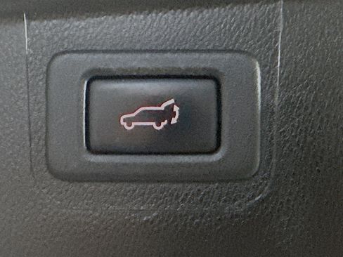 Used 2018 Subaru Outback 2.5i Premium image 31