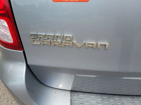 Used 2019 Dodge Grand Caravan SXT FWD image 27