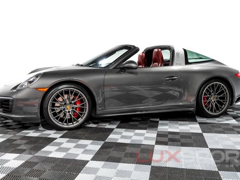 Used 2017 Porsche 911 Targa 4S image 1