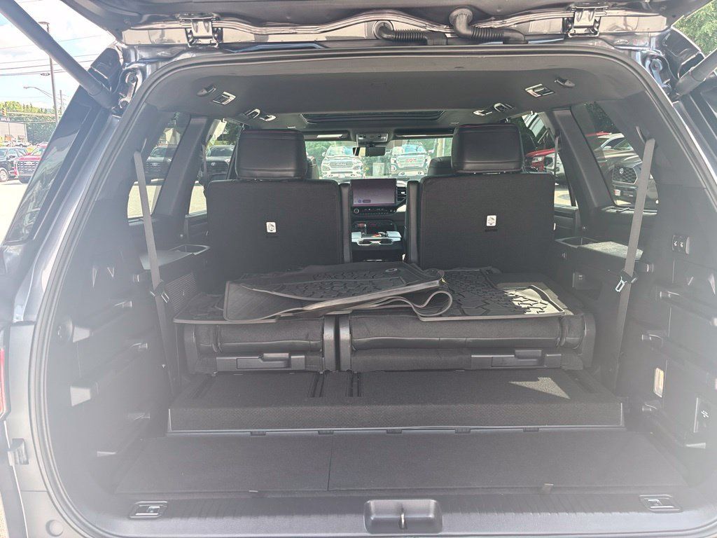 Used 2025 Toyota Sequoia TRD Pro AWD/4WD image 5