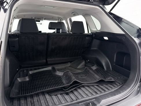 Used 2025 Toyota RAV4 LE AWD/4WD image 29