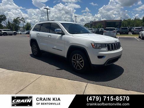 Used 2018 Jeep Grand Cherokee Limited AWD/4WD image 2