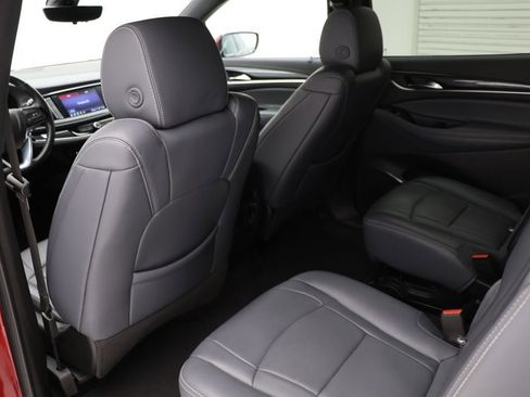 Used 2024 Buick Enclave Premium image 12