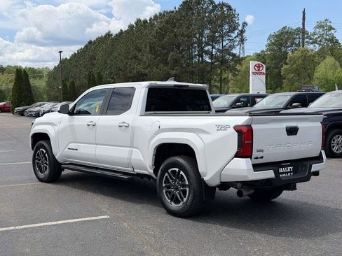Used 2024 Toyota Tacoma TRD Sport AWD/4WD image 23