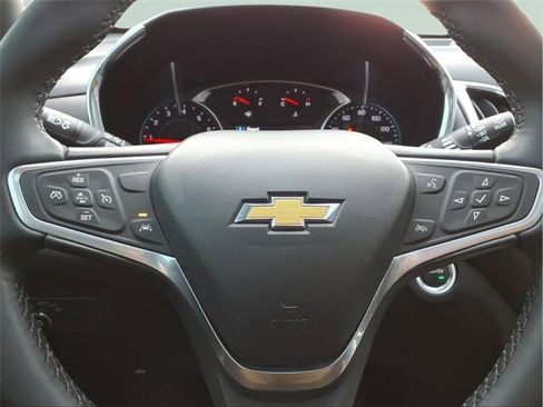 Used 2023 Chevrolet Equinox LT image 14