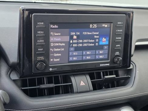 Used 2021 Toyota RAV4 LE AWD/4WD image 16