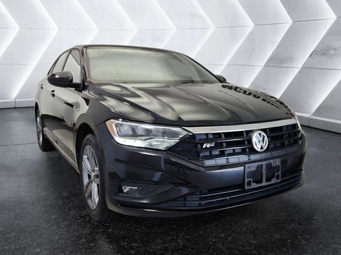 Used 2019 Volkswagen Jetta R-Line image 1