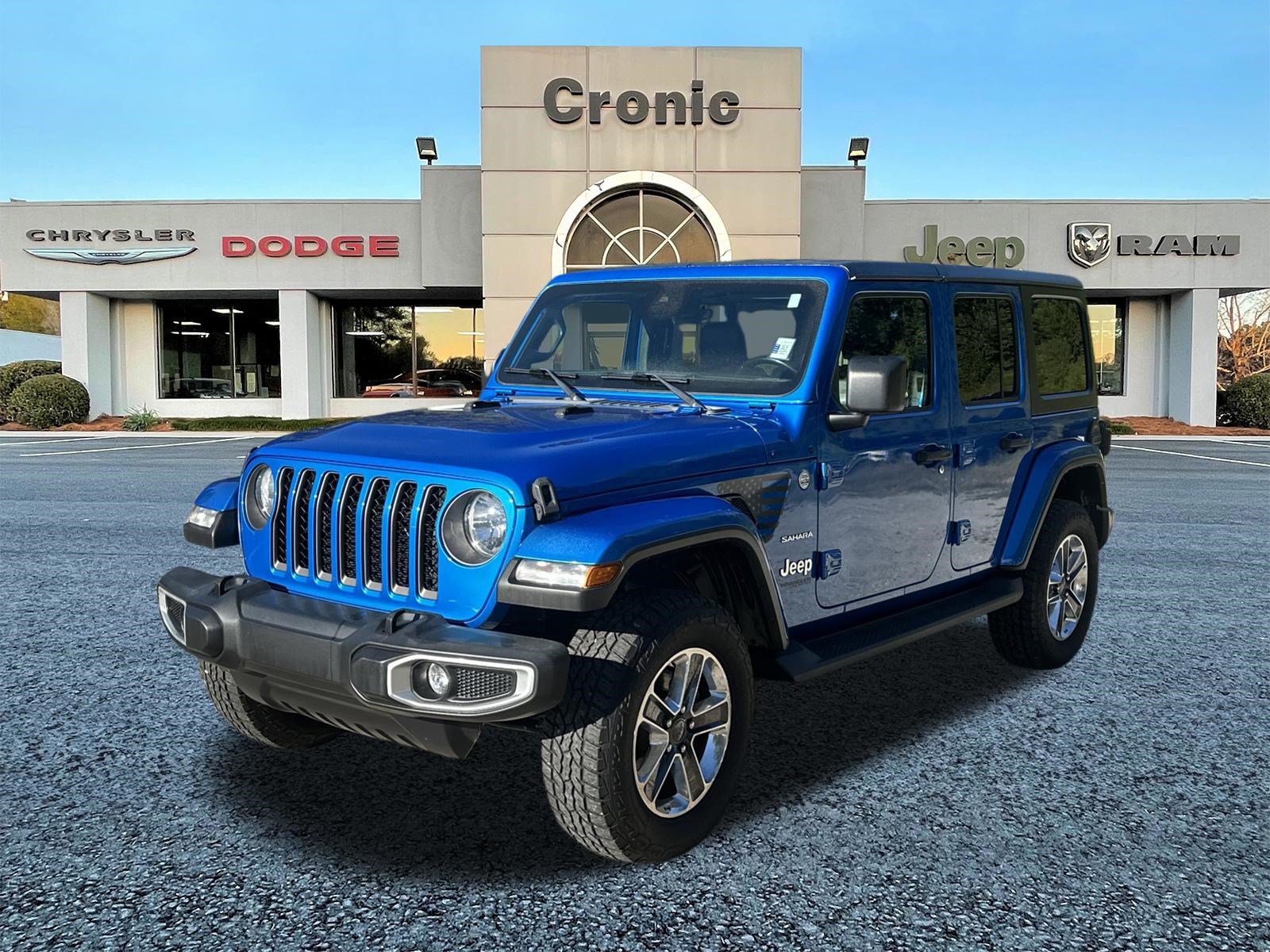 Used 2021 Jeep Wrangler Unlimited Sahara w/ Dual Top Group AWD/4WD image 7
