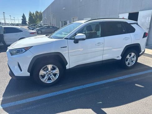 Used 2021 Toyota RAV4 XLE w/ Convenience Package AWD/4WD image 1