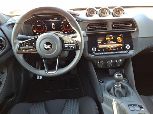 Used 2025 Nissan Z Sport w/ Floor Mat Package image 15