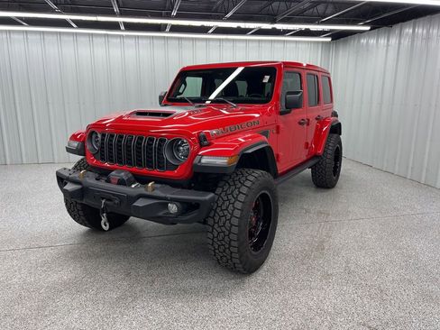 Used 2025 Jeep Wrangler Unlimited Rubicon 392 AWD/4WD image 3