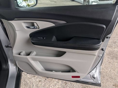 Used 2020 Honda Pilot EX image 13