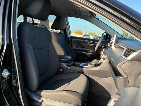 Used 2025 Toyota RAV4 LE image 35