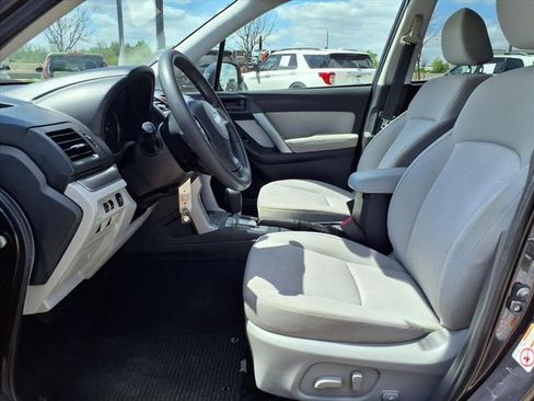 Used 2015 Subaru Forester 2.5i Premium AWD/4WD image 7