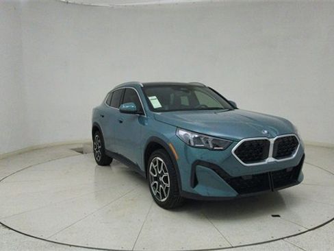 Used 2025 BMW X2 xDrive28i w/ Premium Package image 64
