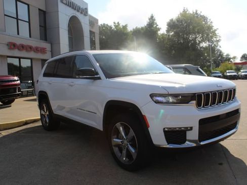 Used 2020 Jeep Grand Cherokee Limited AWD/4WD image 9