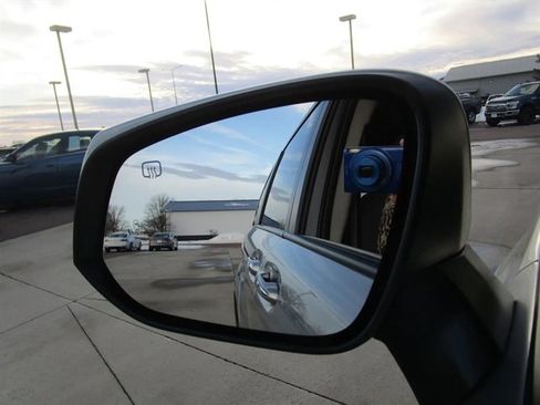 Used 2023 Toyota Sienna XLE image 34