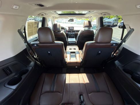 Used 2024 Honda Pilot Elite image 33