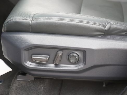 Used 2025 Toyota Tundra Limited w/ Power Package AWD/4WD image 43