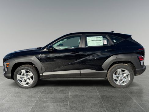 New 2026 Hyundai Kona SE image 2