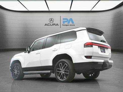 Used 2024 Lexus GX 550 image 32