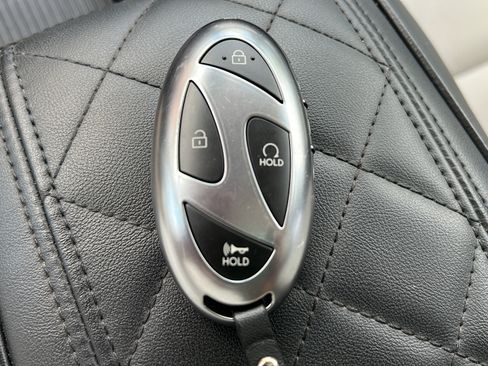 Certified 2025 Hyundai Tucson Limited FWD image 25