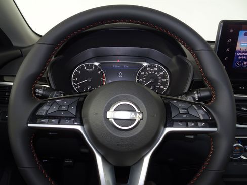 New 2025 Nissan Altima 2.5 SR w/ SR Premium Package image 20