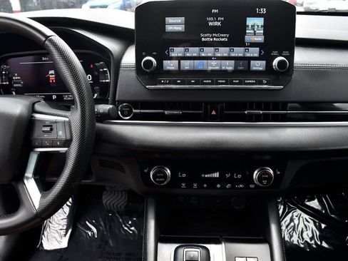 Used 2023 Mitsubishi Outlander LE image 26