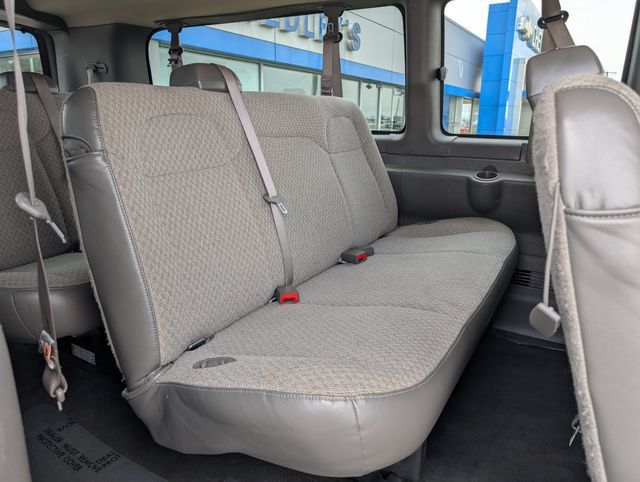 Used 2025 Chevrolet Express 3500 LT w/ LT Preferred Equipment Group RWD image 6