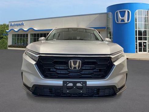 Used 2025 Honda CR-V LX image 9